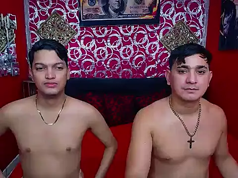 COUPLEFRIENDBAREBACK online show from 05-09-26, 07:19