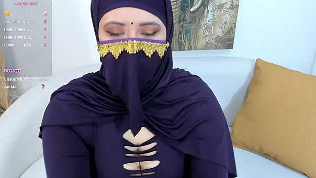 Snapshot of yasmin_dina chatting on 05-07-26, 01:38 yasmin dina online show from 05-07-26, 01:38