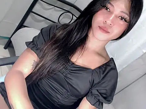 Ladymikaela online show from 05-20-26, 04:18