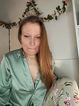 Candy Cougar online show from 05-15-26, 06:53