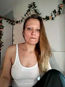 Candy Cougar online show from 05-25-26, 06:52