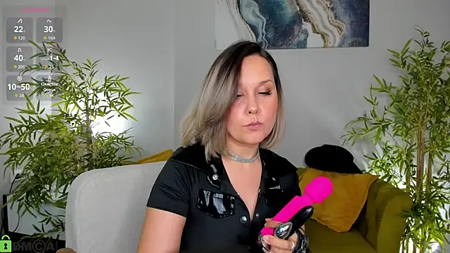 Nikki Mi1k online show from 05-12-26, 09:28