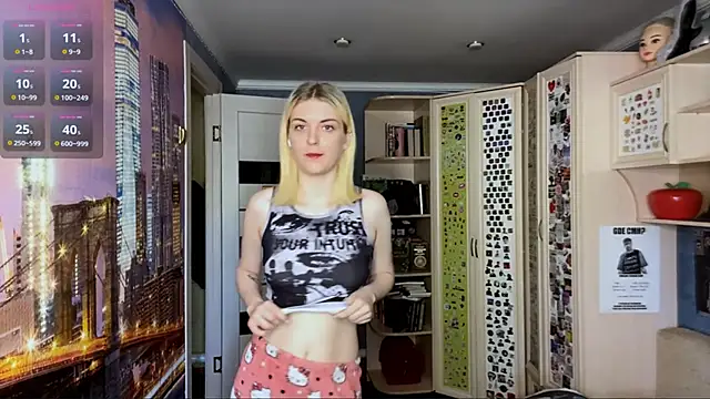 MonicaHolt online show from 05-21-26, 10:33