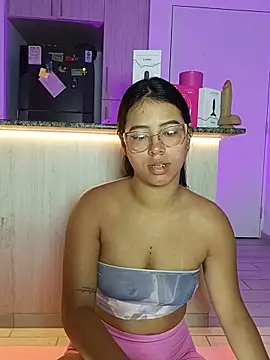 Raven stonee01 online show from 05-17-26, 12:08