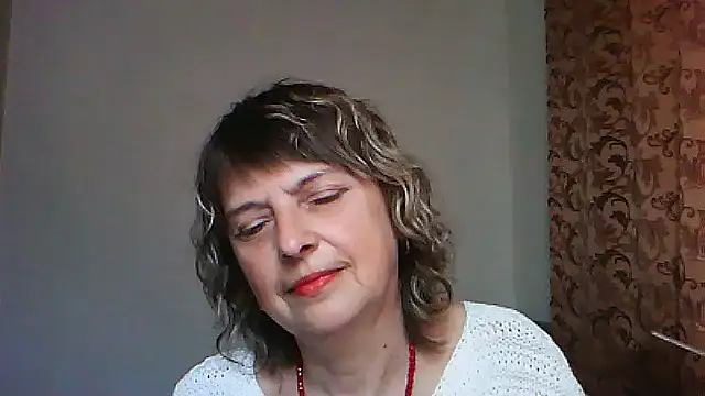 Snapshot of ElizabethGorden chatting on 05-06-26, 01:38 ElizabethGorden online show from 05-06-26, 01:38