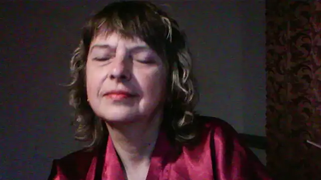 Snapshot of ElizabethGorden chatting on 05-10-26, 03:01 ElizabethGorden online show from 05-10-26, 03:01