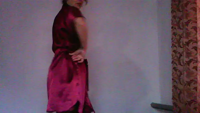 Snapshot of ElizabethGorden chatting on 05-11-26, 03:23 ElizabethGorden online show from 05-11-26, 03:23