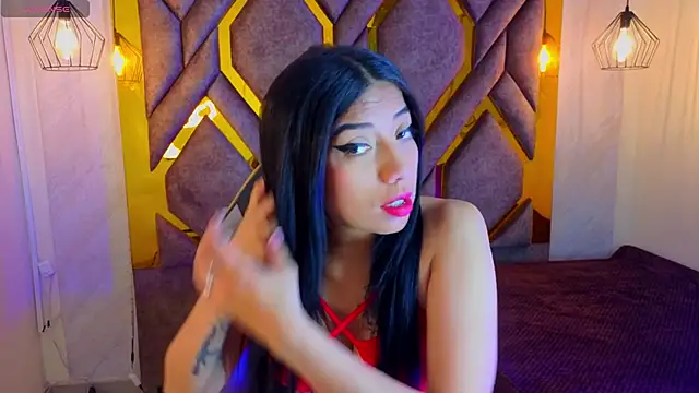 Snapshot of Ey_Im_simone_ chatting on 05-06-26, 12:21 Ey Im simone online show from 05-06-26, 12:21