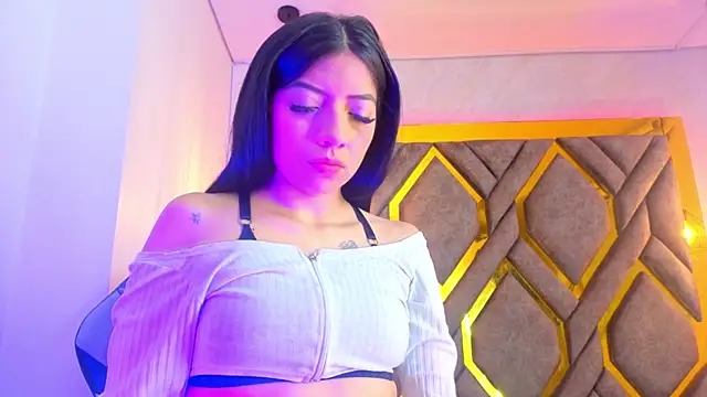 Snapshot of Ey_Im_simone_ chatting on 05-26-26, 12:23 Ey Im simone online show from 05-26-26, 12:23