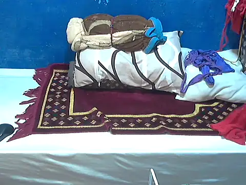 hotchilimom online show from 10-05-25, 11:35