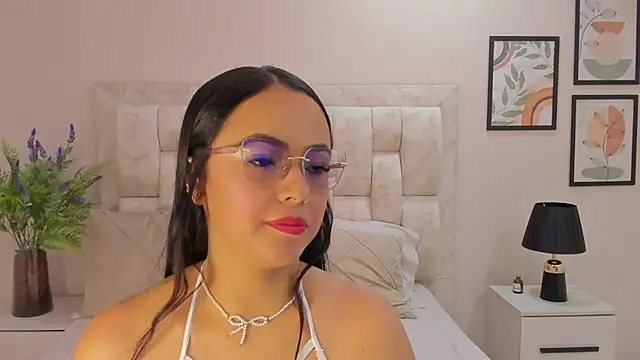 Milaa Santana online show from 05-11-26, 03:18