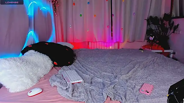 MaddyFever online show from 05-11-26, 05:43
