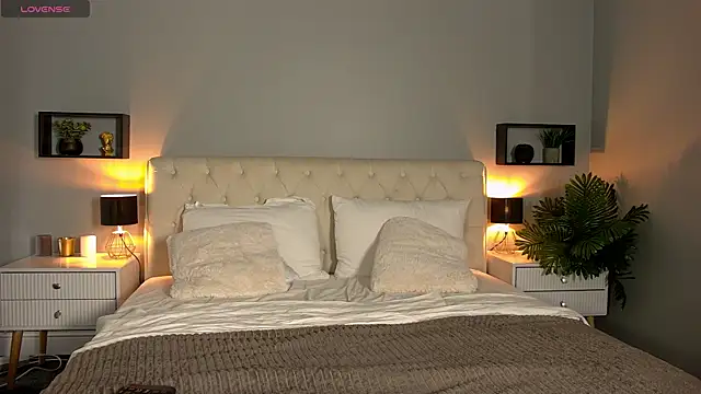 MaddyFever online show from 07-30-26, 05:17