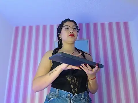 sofia rosse 2 online show from 05-07-26, 11:15