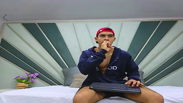 Snapshot of Sebastian_Vega chatting on 05-11-26, 11:13 Sebastian Vega online show from 05-11-26, 11:13
