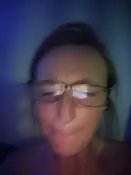 Snapshot of Queenle91 chatting on 05-24-26, 01:49 Queenle91 online show from 05-24-26, 01:49