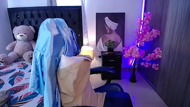 MarQueen1  online show from 05-10-26, 12:43