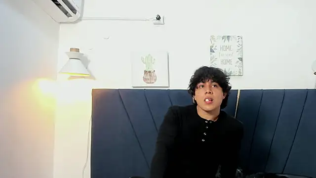 Snapshot of latin_beast4 chatting on 05-06-26, 08:03 latin beast4 online show from 05-06-26, 08:03