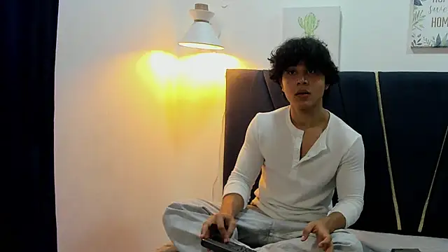 Snapshot of latin_beast4 chatting on 05-07-26, 10:37 latin beast4 online show from 05-07-26, 10:37