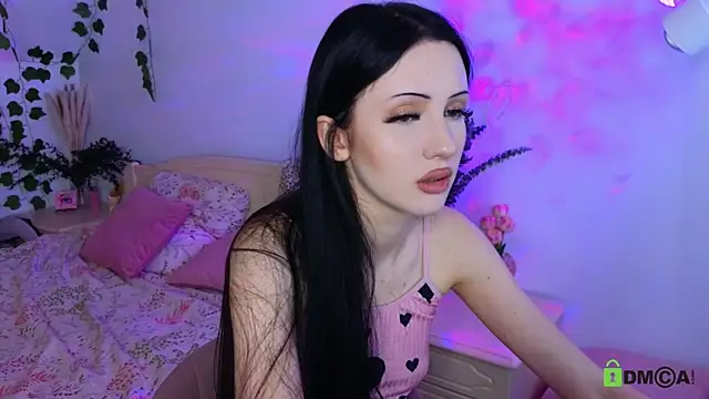 Tori wow online show from 05-19-26, 08:04