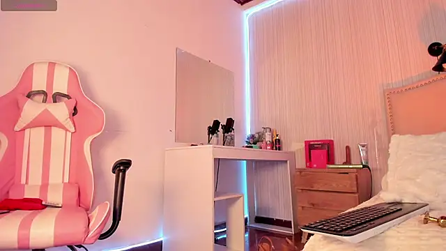 ashleey doll online show from 07-28-26, 03:21
