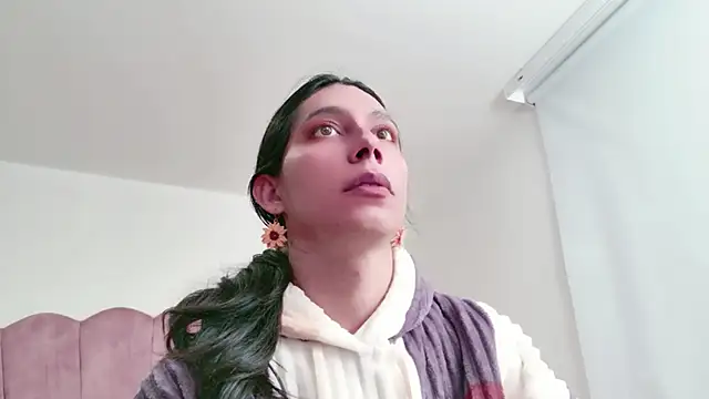 Alexadomina22 online show from 06-18-26, 05:17