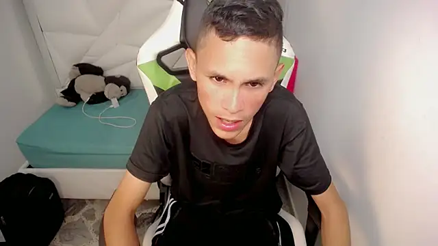 sombra 18 online show from 05-27-26, 02:19