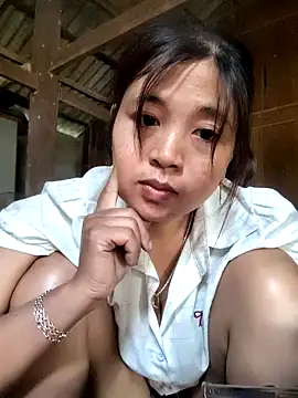 Snapshot of Tryphena chatting on 05-05-26, 02:41 Tryphena online show from 05-05-26, 02:41