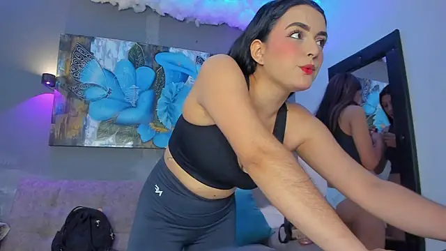 ElizabethAndEliana online show from 05-07-26, 12:21
