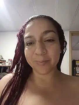 Snapshot of Tumilf chatting on 05-13-26, 11:51 Tumilf online show from 05-13-26, 11:51