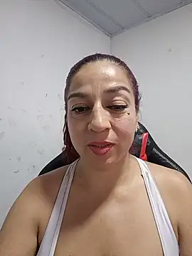 Snapshot of Tumilf chatting on 05-16-26, 08:07 Tumilf online show from 05-16-26, 08:07