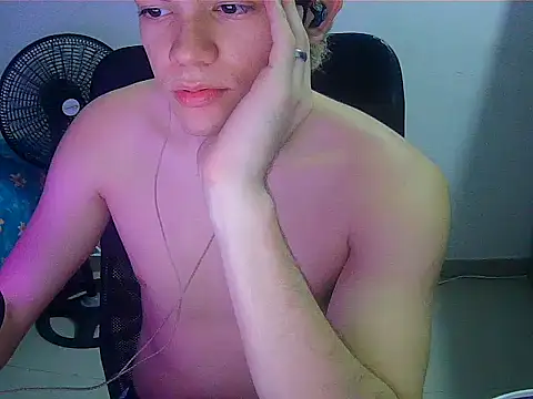 adlovin online show from 08-06-26, 01:07