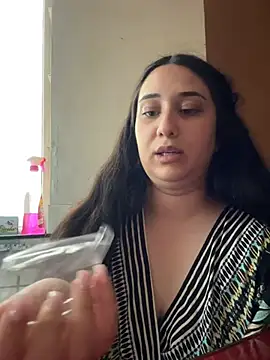 ICEDGLOSS online show from 06-19-26, 02:54