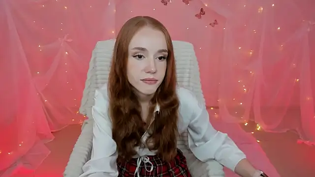 MilaSiren online show from 05-12-26, 09:39