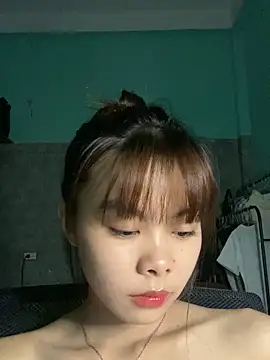 Snapshot of Cry_sexy chatting on 05-23-26, 04:22 Cry sexy online show from 05-23-26, 04:22