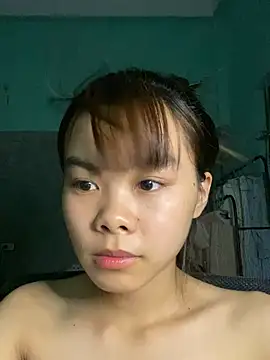 Snapshot of Cry_sexy chatting on 05-27-26, 06:16 Cry sexy online show from 05-27-26, 06:16