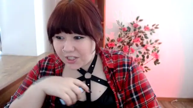 Snapshot of KarolinasHot chatting on 05-24-26, 03:50 KarolinasHot online show from 05-24-26, 03:50
