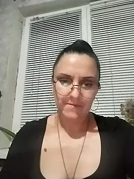 MillaMia45 online show from 05-14-26, 07:09