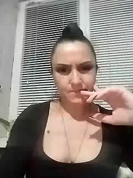 MillaMia45 online show from 05-18-26, 07:41
