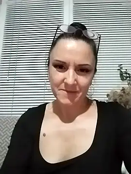 MillaMia45 online show from 05-19-26, 07:20