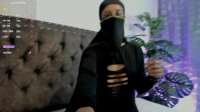 Snapshot of Anaan_01 chatting on 05-16-26, 02:38 Anaan 01 online show from 05-16-26, 02:38