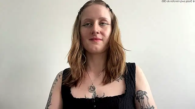 Snapshot of LaraLovely chatting on 06-04-26, 12:33 LaraLovely online show from 06-04-26, 12:33