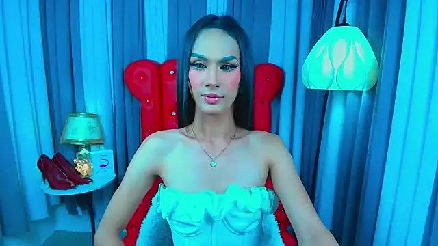 Estella Hilton online show from 06-01-26, 08:16