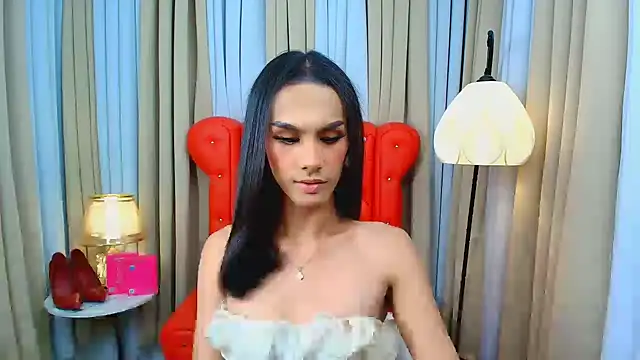 Estella Hilton online show from 06-14-26, 11:01