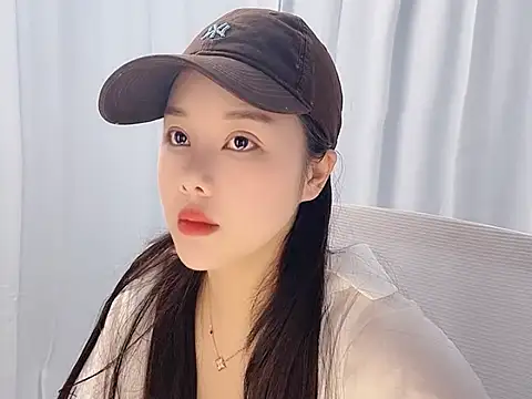 Snapshot of Qingqing19 chatting on 05-10-26, 01:33 Qingqing19 online show from 05-10-26, 01:33