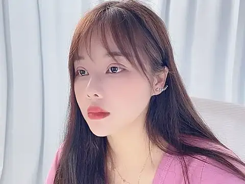 Snapshot of Qingqing19 chatting on 05-17-26, 02:31 Qingqing19 online show from 05-17-26, 02:31