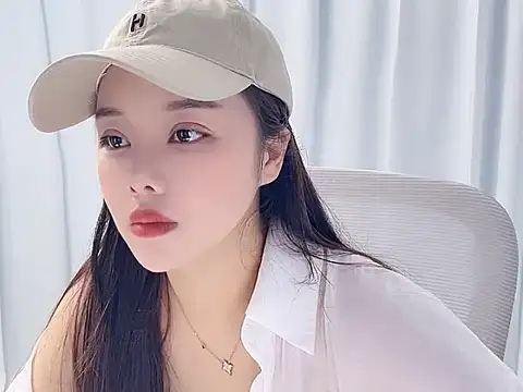 Snapshot of Qingqing19 chatting on 05-19-26, 02:29 Qingqing19 online show from 05-19-26, 02:29