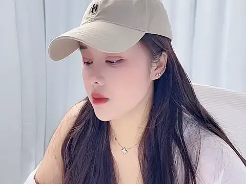 Snapshot of Qingqing19 chatting on 05-26-26, 02:29 Qingqing19 online show from 05-26-26, 02:29