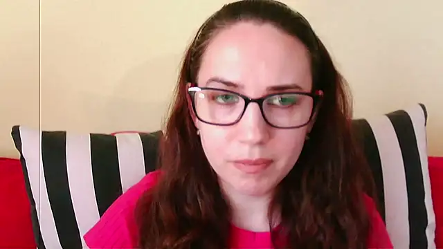 Snapshot of EmilyHotAngel chatting on 06-09-26, 02:17 EmilyHotAngel online show from 06-09-26, 02:17