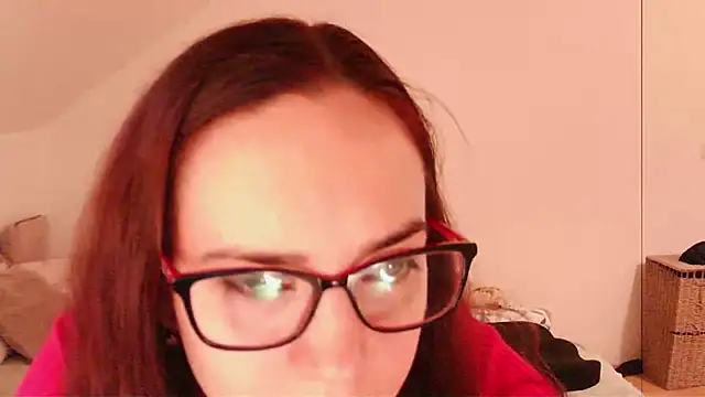 Snapshot of EmilyHotAngel chatting on 07-08-26, 12:31 EmilyHotAngel online show from 07-08-26, 12:31